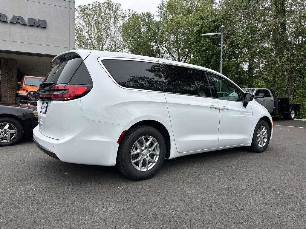 new 2027 Chrysler Pacifica car, priced at $48,257