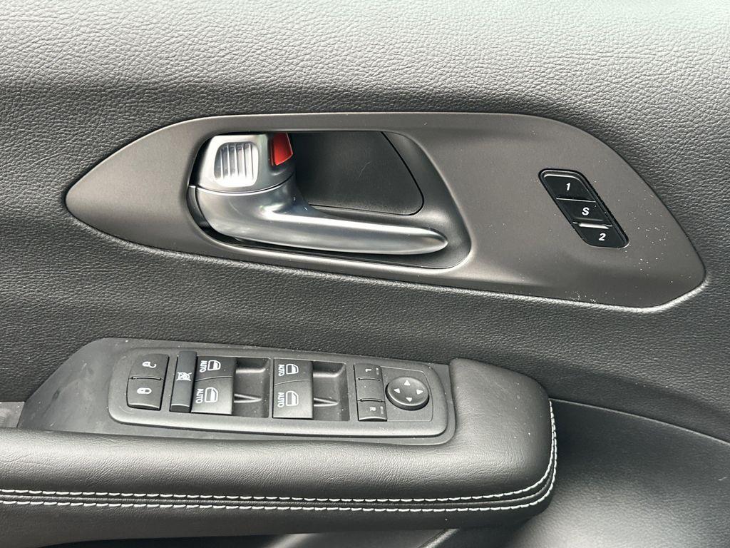 new 2027 Chrysler Pacifica car, priced at $48,257