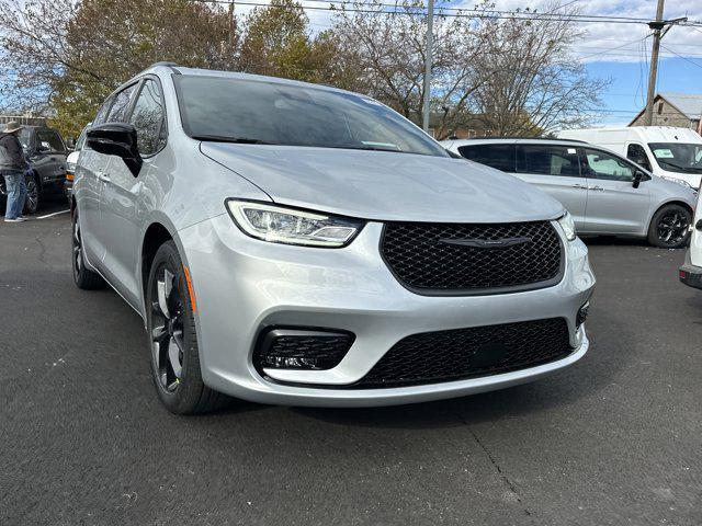 new 2026 Chrysler Pacifica car, priced at $47,700