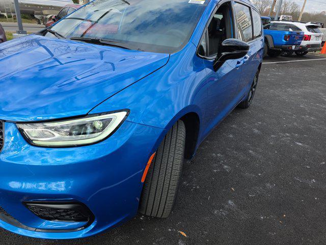 new 2026 Chrysler Pacifica car, priced at $47,082