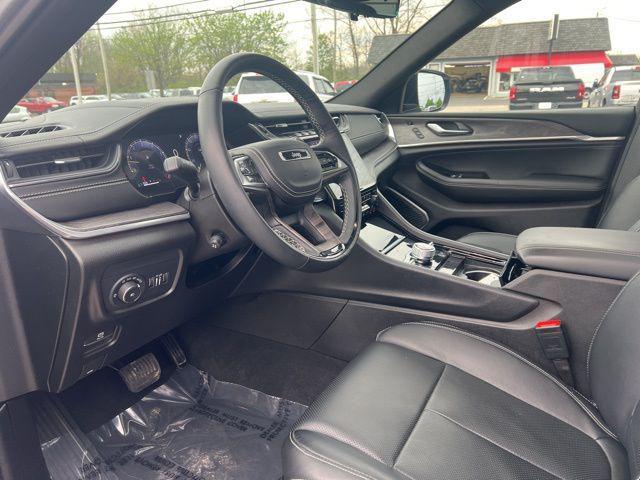 used 2025 Jeep Grand Cherokee L car, priced at $42,998