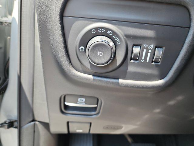 new 2025 Jeep Grand Cherokee car, priced at $65,569