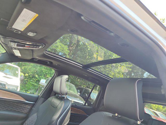 new 2025 Jeep Grand Cherokee car, priced at $65,569