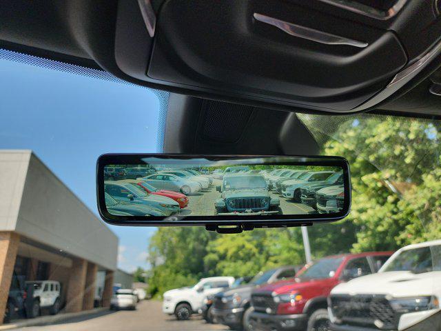 new 2025 Jeep Grand Cherokee car, priced at $65,569