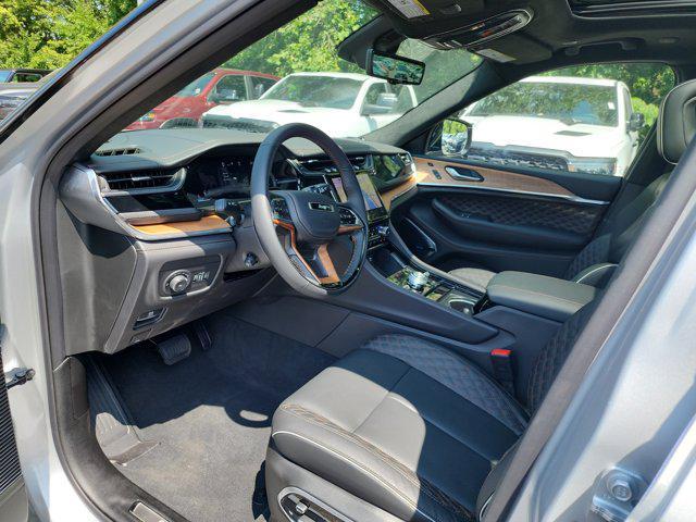 new 2025 Jeep Grand Cherokee car, priced at $65,569