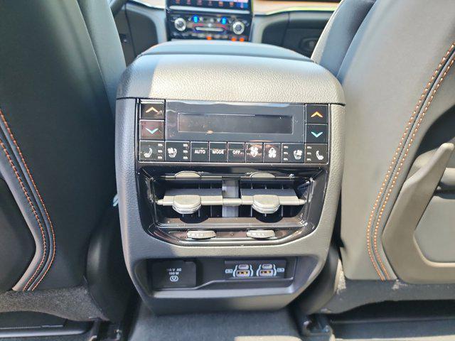 new 2025 Jeep Grand Cherokee car, priced at $65,569