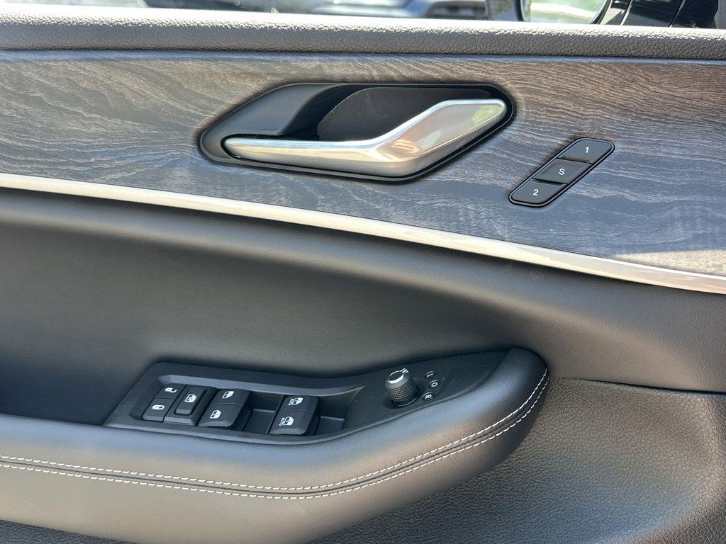 new 2026 Jeep Grand Cherokee L car, priced at $45,896