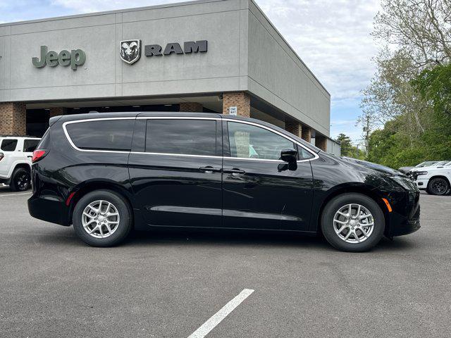 new 2027 Chrysler Pacifica car, priced at $46,551