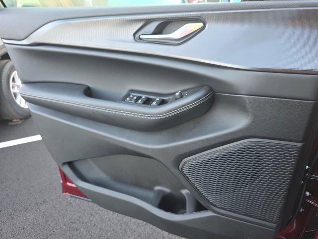 new 2025 Jeep Grand Cherokee car, priced at $38,438