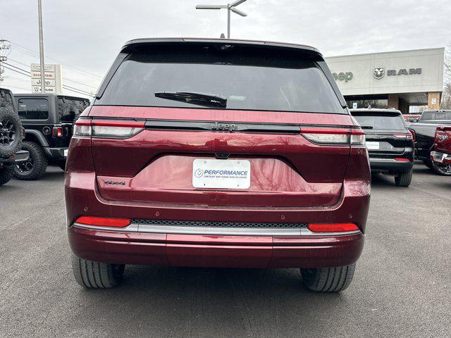 new 2026 Jeep Grand Cherokee car, priced at $43,996