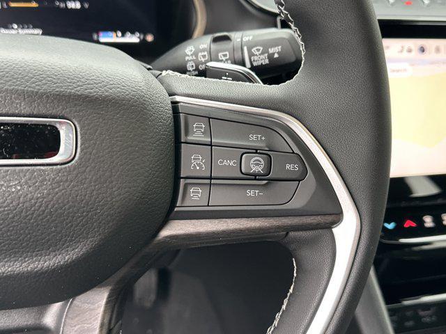 new 2026 Jeep Grand Cherokee car, priced at $43,996