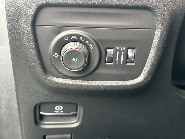 new 2026 Jeep Grand Cherokee car, priced at $49,384