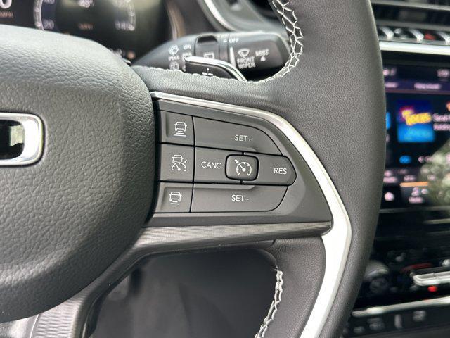 new 2025 Jeep Grand Cherokee car, priced at $41,298