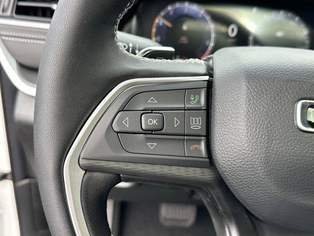 new 2025 Jeep Grand Cherokee car, priced at $41,298