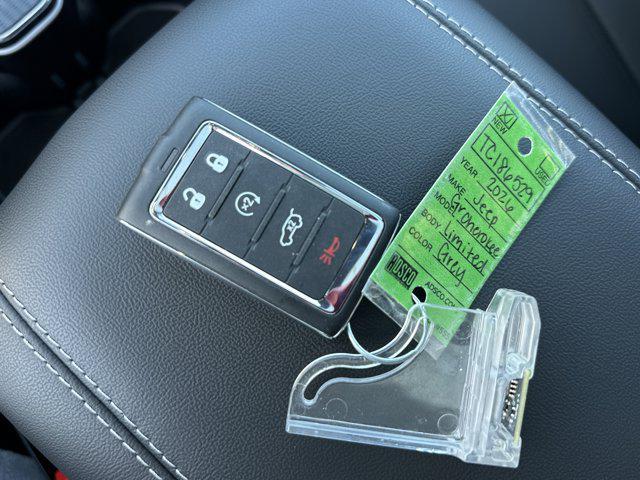 new 2026 Jeep Grand Cherokee car, priced at $44,484