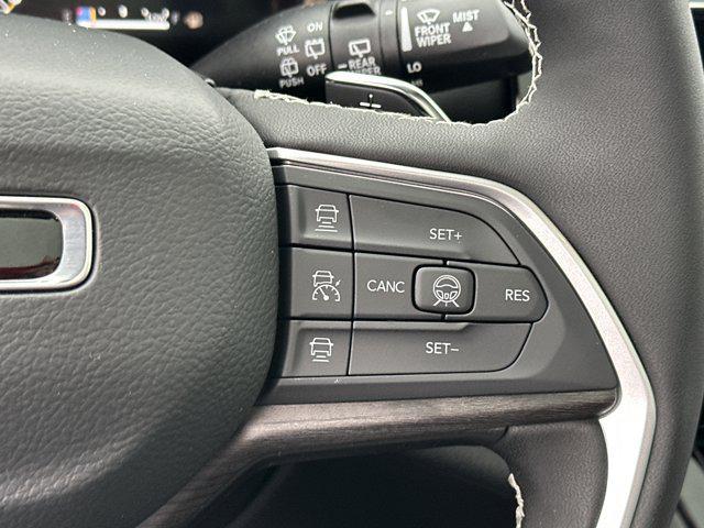 new 2026 Jeep Grand Cherokee car, priced at $40,932