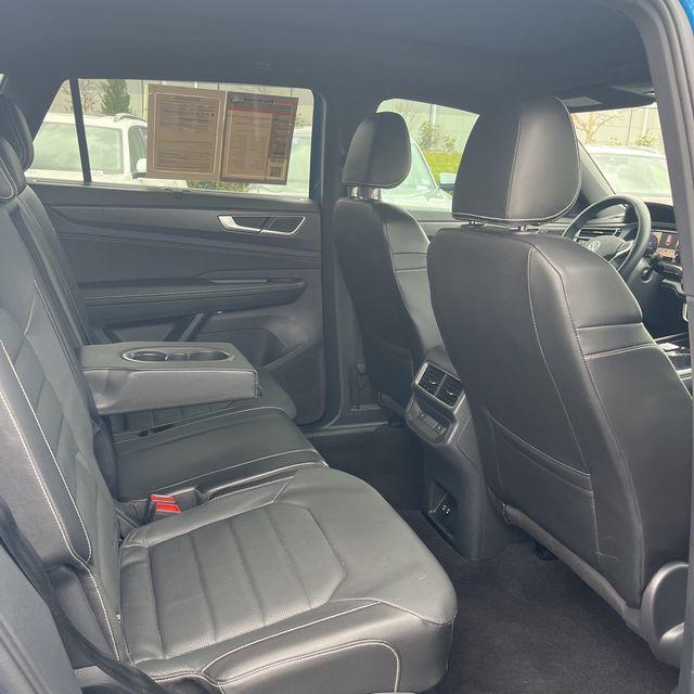 used 2024 Volkswagen Atlas Cross Sport car, priced at $34,900