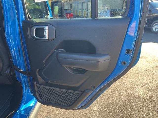 used 2021 Jeep Gladiator car, priced at $31,495