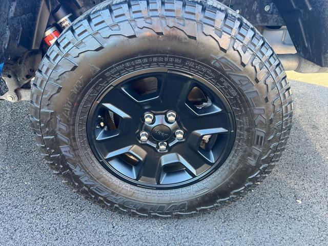 used 2021 Jeep Gladiator car, priced at $31,495