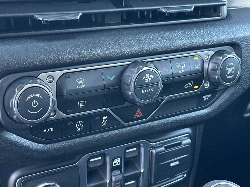 new 2026 Jeep Wrangler car, priced at $37,859