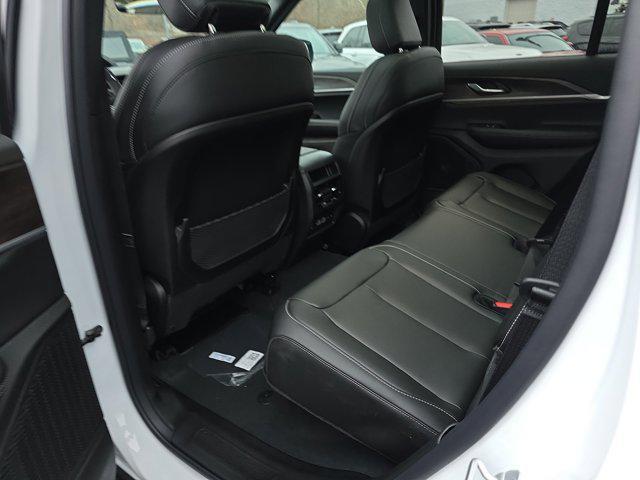 new 2025 Jeep Grand Cherokee car, priced at $46,186