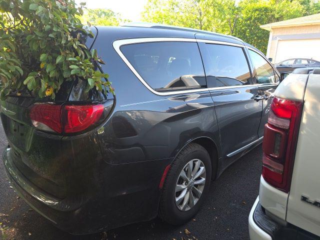 used 2018 Chrysler Pacifica car, priced at $13,998