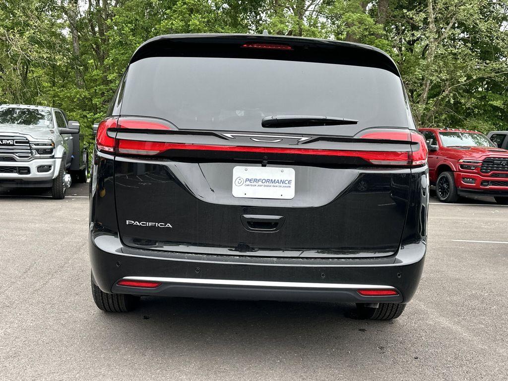 new 2027 Chrysler Pacifica car, priced at $44,112