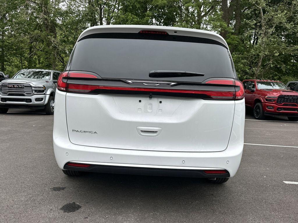 new 2027 Chrysler Pacifica car, priced at $44,112