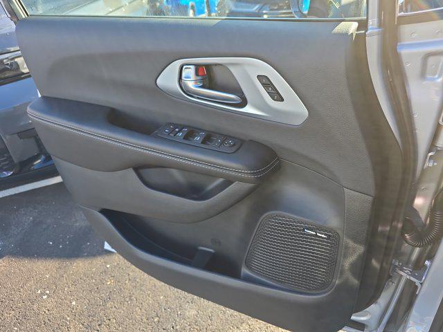 new 2026 Chrysler Pacifica car, priced at $46,084