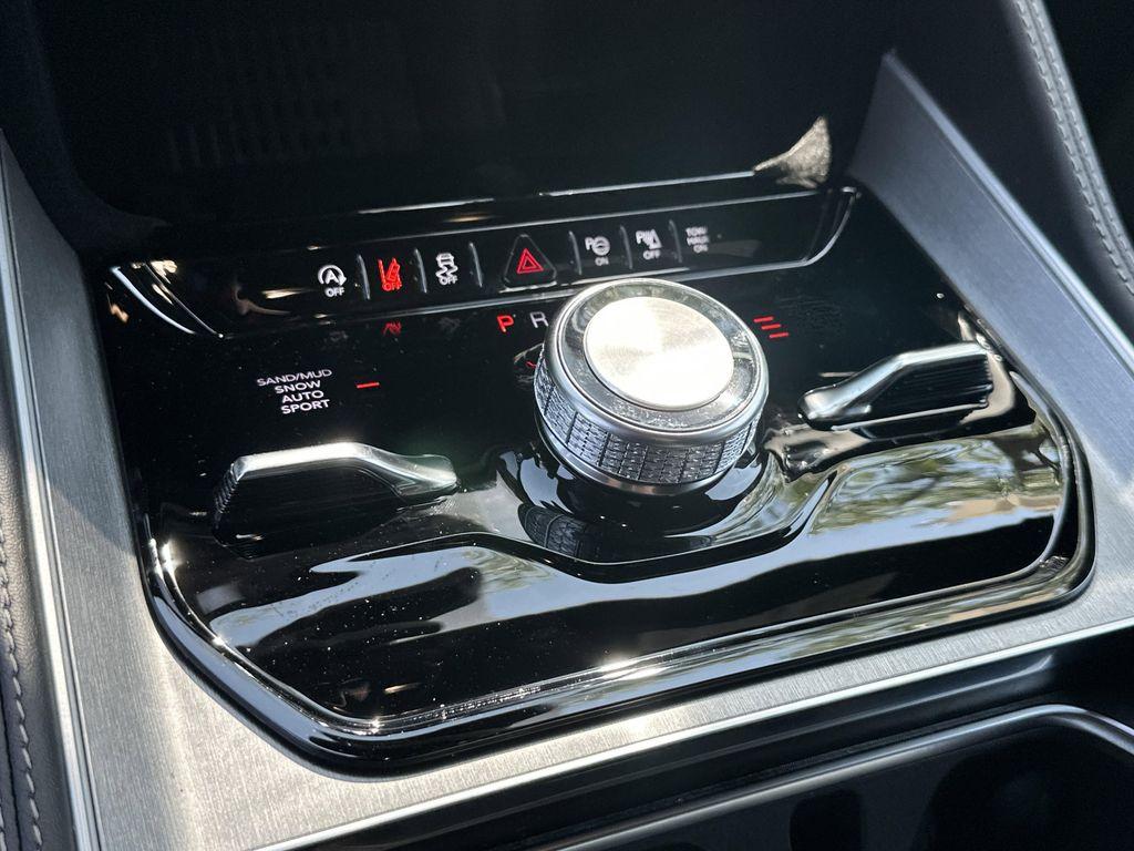 new 2026 Jeep Grand Wagoneer L car, priced at $81,490