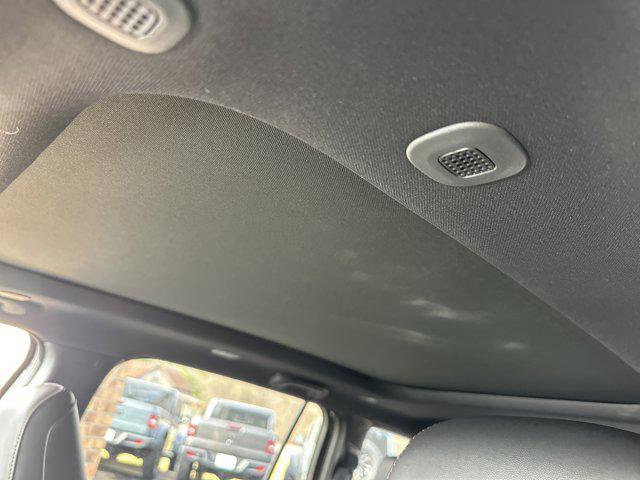 new 2026 Jeep Cherokee car, priced at $42,185