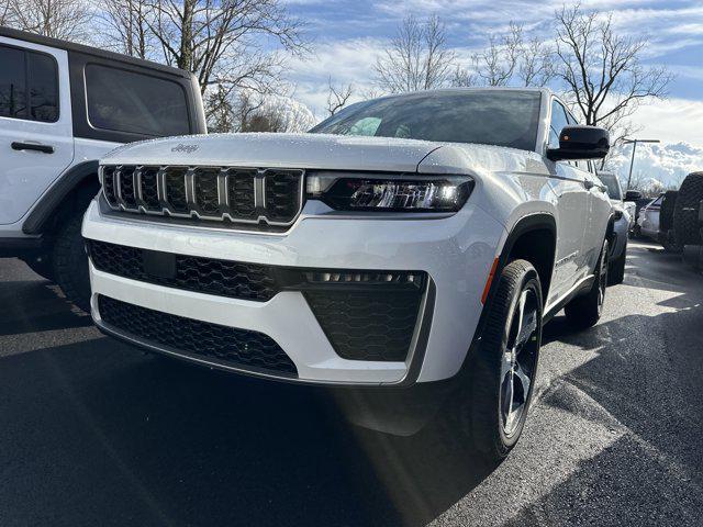 new 2026 Jeep Grand Cherokee car, priced at $40,396