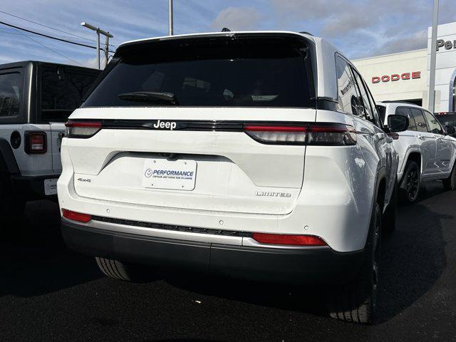 new 2026 Jeep Grand Cherokee car, priced at $40,396