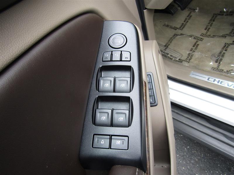 used 2015 Chevrolet Suburban car, priced at $10,900