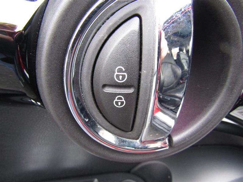 used 2019 MINI Hardtop car, priced at $18,995