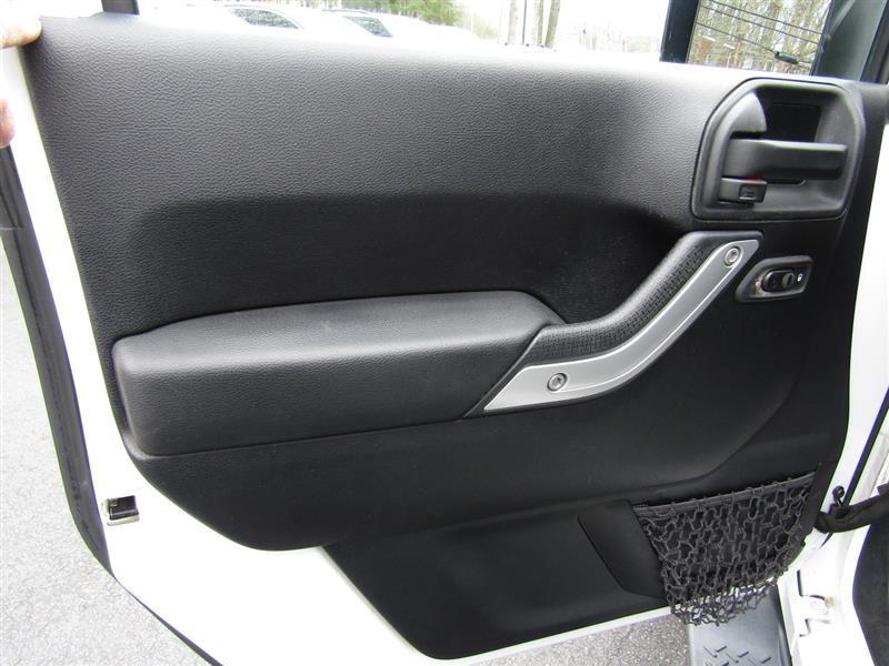 used 2014 Jeep Wrangler Unlimited car, priced at $15,500