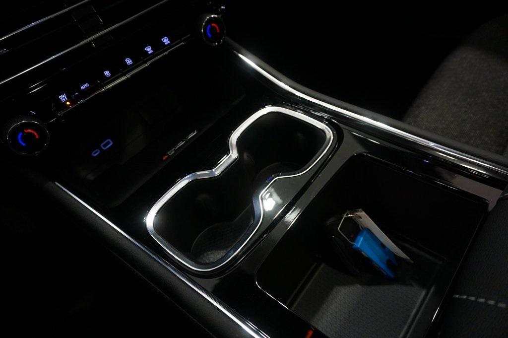 used 2025 Chevrolet Traverse car, priced at $38,795