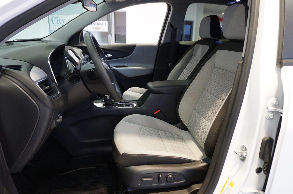 used 2024 Chevrolet Equinox car, priced at $22,995