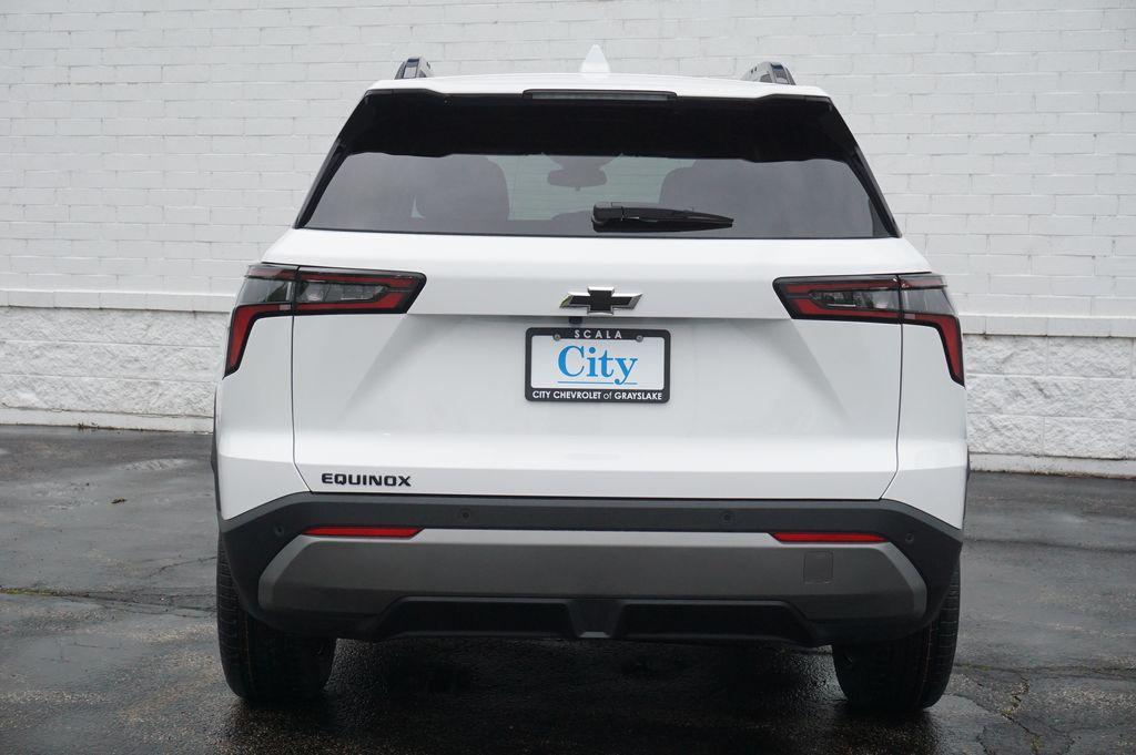 new 2026 Chevrolet Equinox car, priced at $30,640