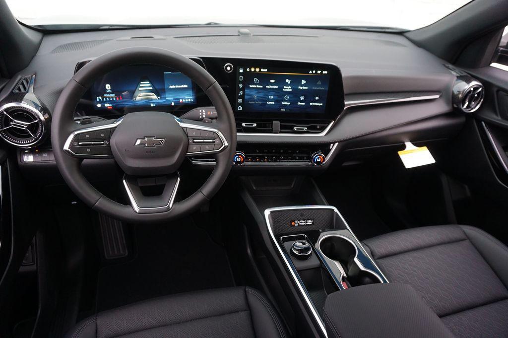 new 2026 Chevrolet Equinox car, priced at $30,640