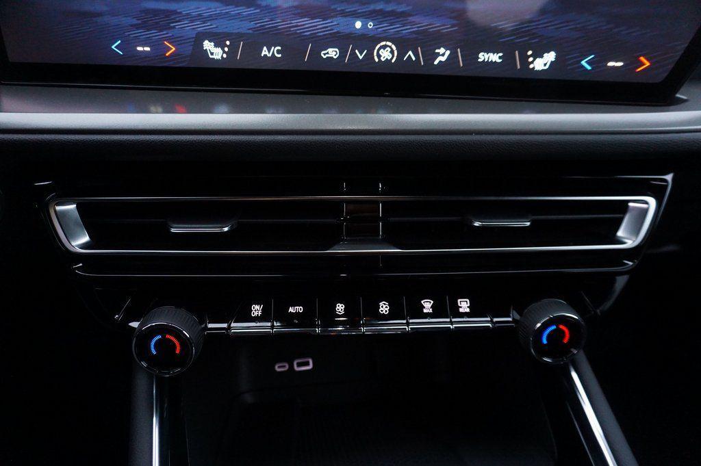 new 2026 Chevrolet Traverse car, priced at $41,995