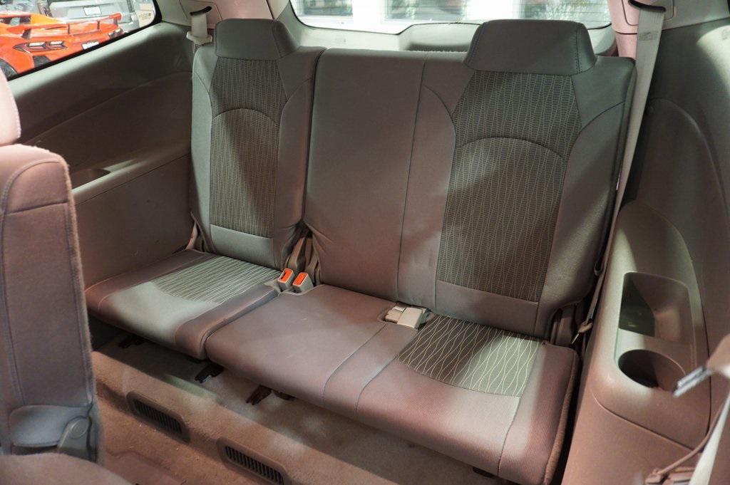 used 2015 Chevrolet Traverse car, priced at $7,995