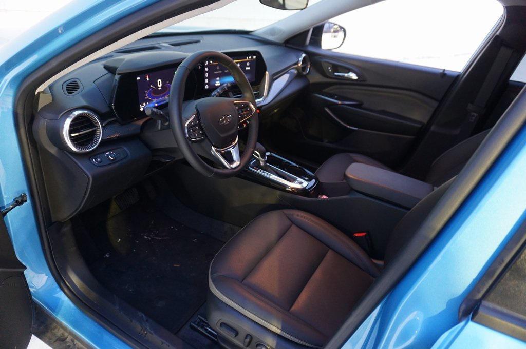 used 2025 Chevrolet Trax car, priced at $23,999