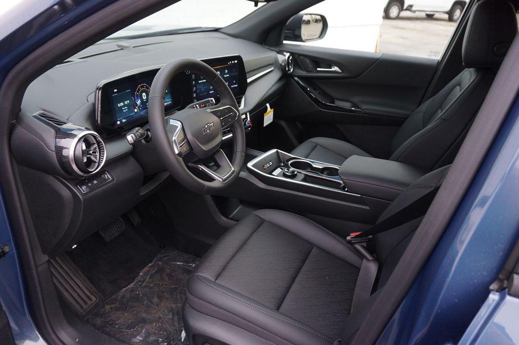 new 2026 Chevrolet Equinox car, priced at $30,640