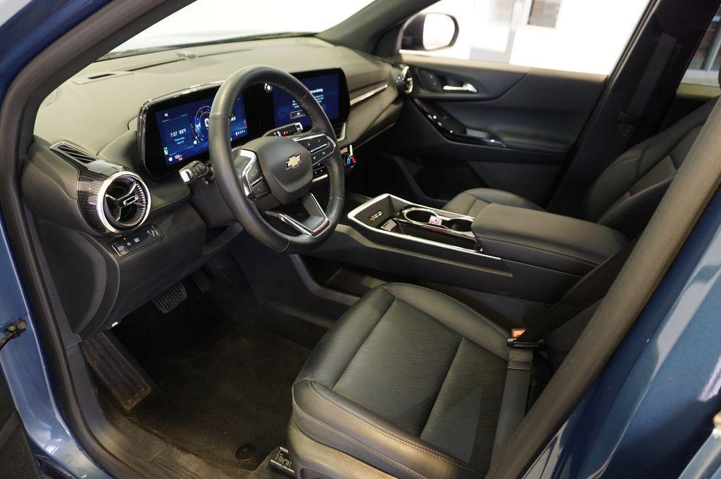 used 2025 Chevrolet Equinox car, priced at $24,995