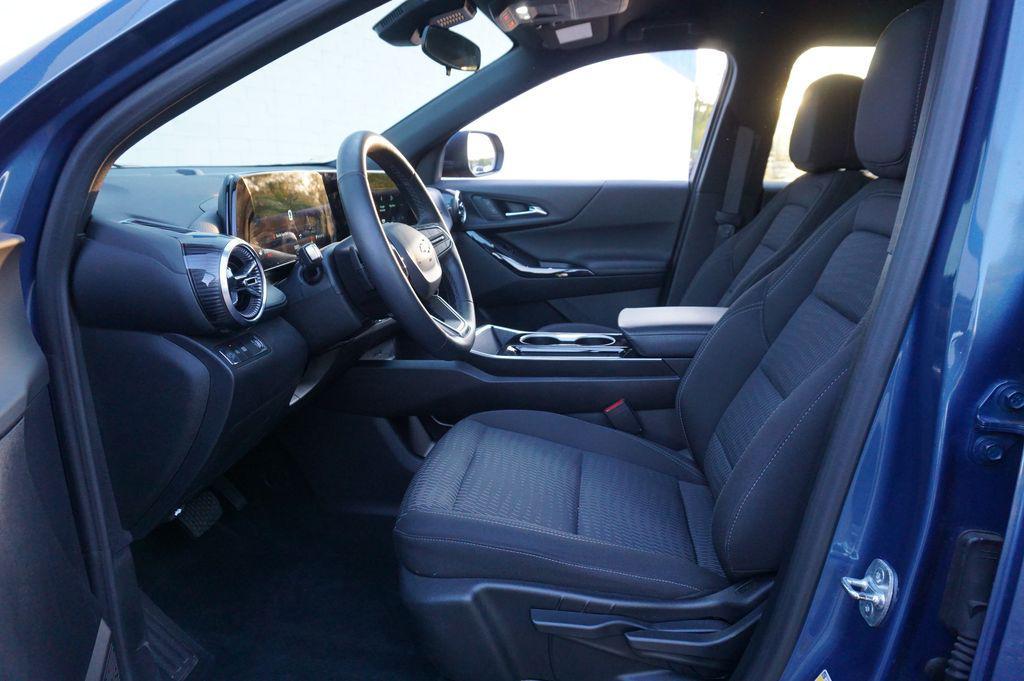 used 2025 Chevrolet Equinox car, priced at $24,995