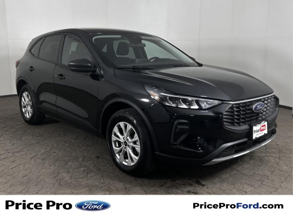 used 2025 Ford Escape car, priced at $23,998