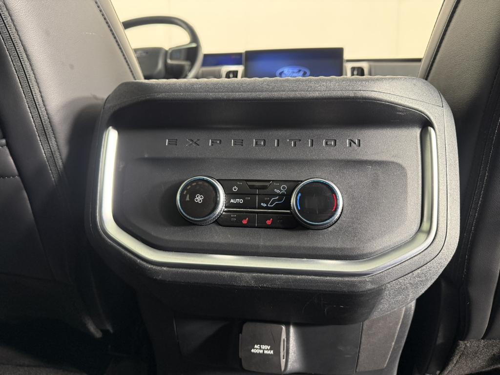 used 2025 Ford Expedition car, priced at $64,998
