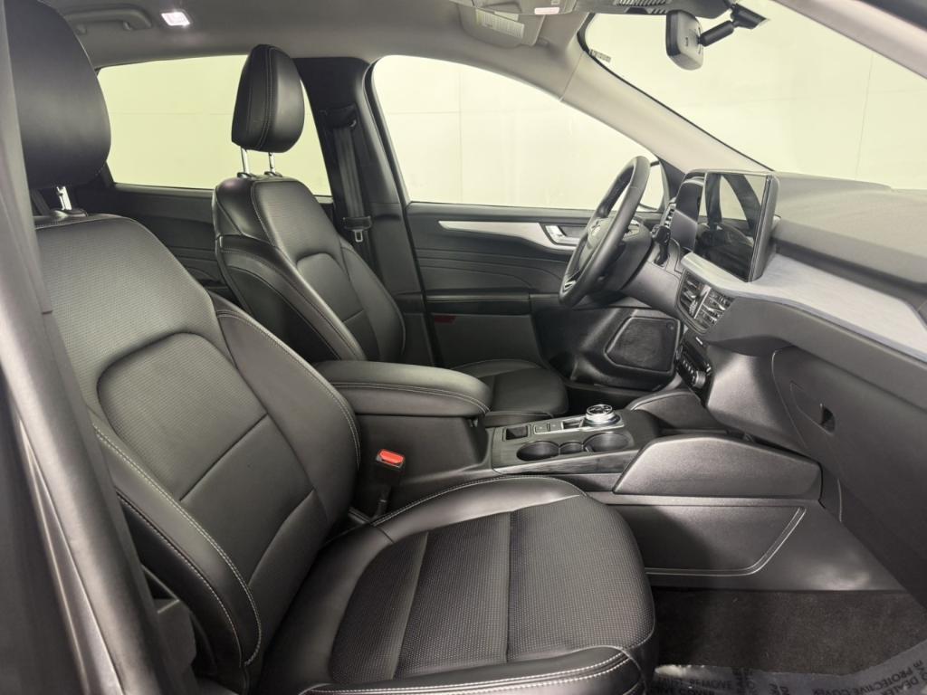 used 2025 Ford Escape car, priced at $26,998