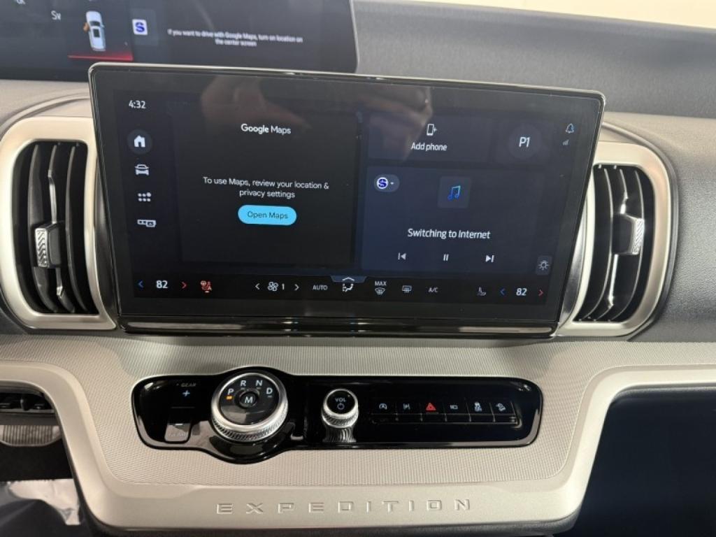 used 2025 Ford Expedition car, priced at $60,998